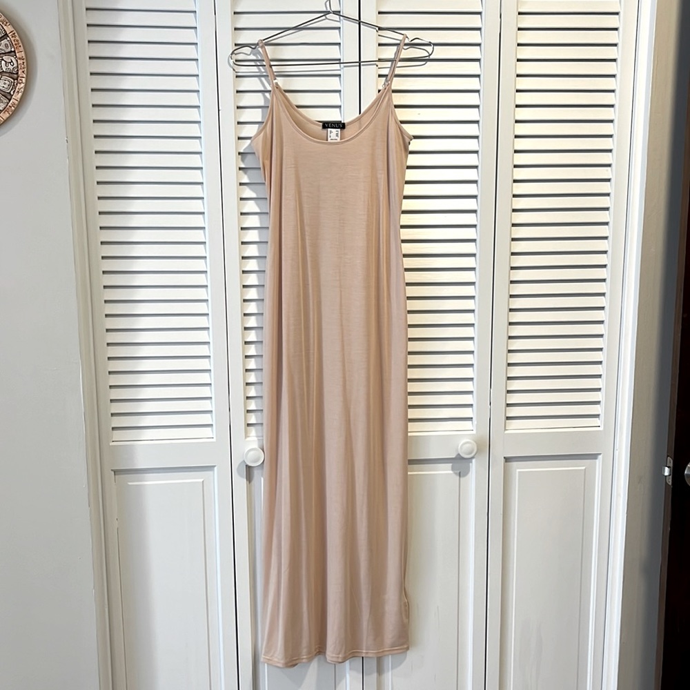New VENUS spaghetti strap nude dress